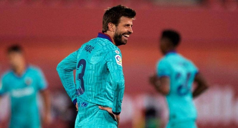 برشلونة يجدد عقود "النجوم الأربعة"