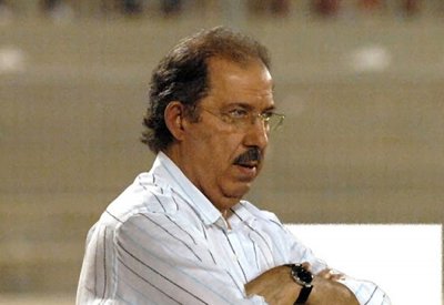 وفاة المدرب البحريني عزيز أمين