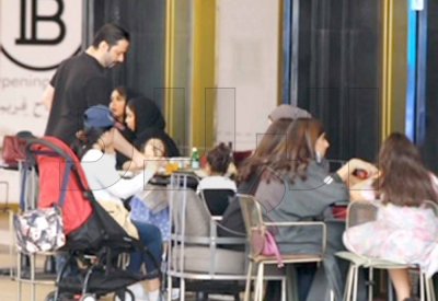 فيديو "البلاد": بحرينيون بأول أيام عودة المقاهي: "تعب من قعدة" البيت والحذر واجب