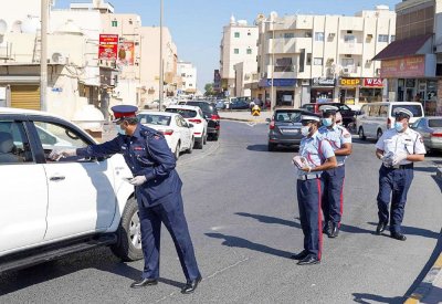 المحافظة الجنوبية توزع 10000 كمامة