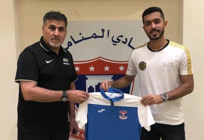 علي حسن سعيد يوقع للمنامة