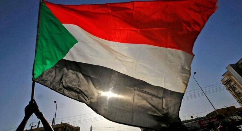 ماذا سيجنى السودانيون من رفع اسم بلادهم من قائمة الإرهاب؟