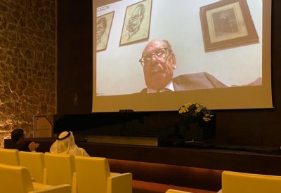 الناقد صلاح فضل يطرح  تساؤلاته حول "فنون الكتابة في العصر الرقمي"