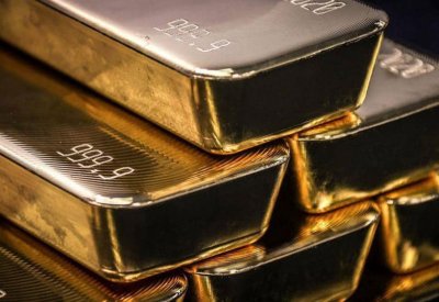 الذهب يهوي لأدنى مستوى مع صعود الدولار
