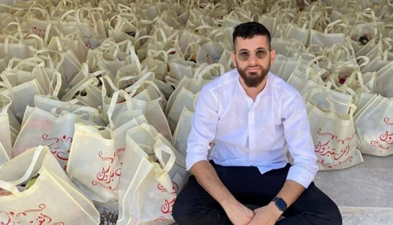 عريس يقدم مساعدات بدلا من إقامة حفل الزفاف
