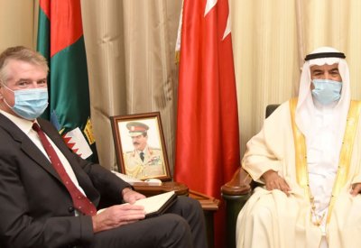 وزير شؤون الدفاع يستقبل المدير التنفيذي للمعهد الدولي للدراسات الاستراتيجية