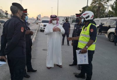بالصور: رئيس الأمن العام يتابع عملية تأمين محطة وقود الجفير