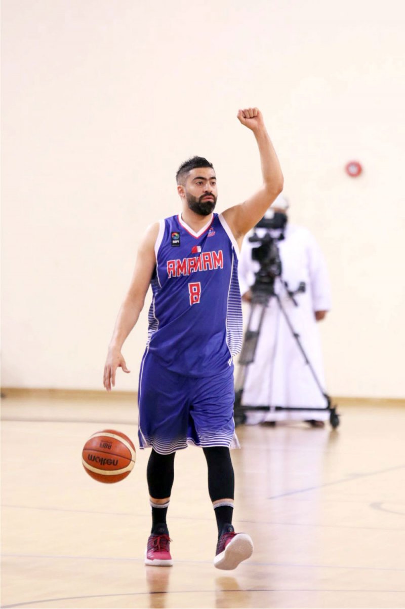 أحمد عزيز يعزز صفوف "الذيب"