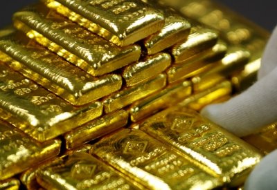 الذهب يتراجع ترقبا لنتائج الانتخابات الامريكية
