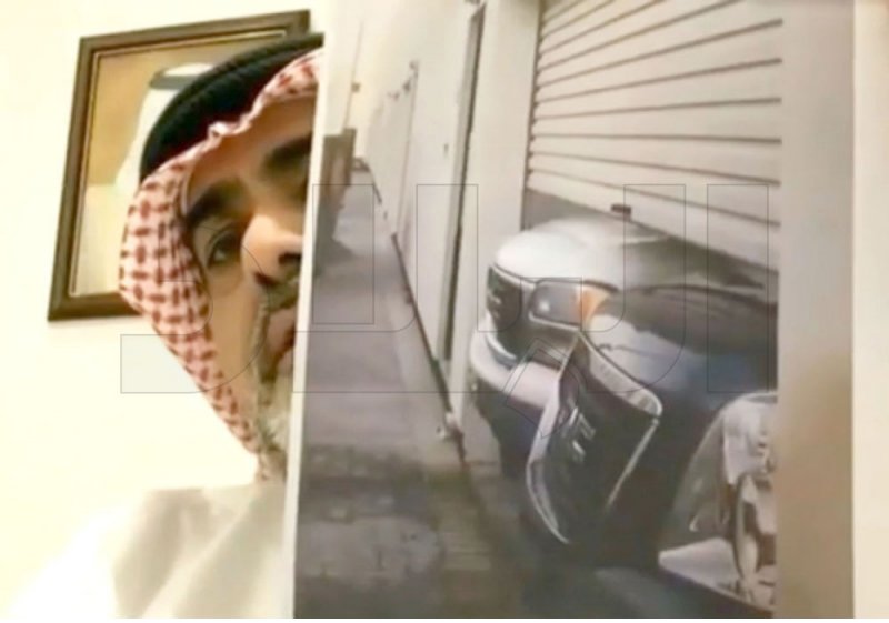 “كراجات” بعض البيوت ضيقة