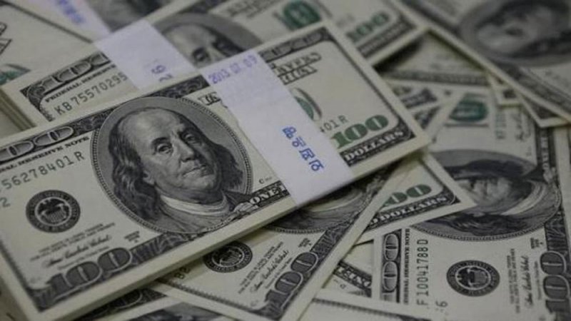 الدولار يقفز مع تقارب شديد في نتائج الانتخابات الأميركية