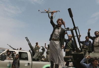 صنعاء.. مقتل خبيرين من حزب الله و13 حوثيا بغارة