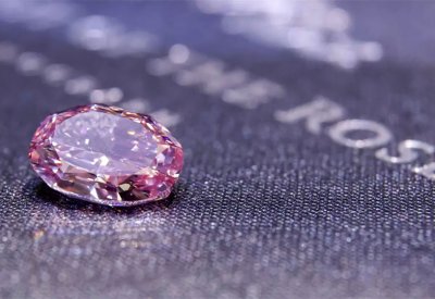 ماسة روسية تعرض بجنيف    بـ 38 مليون دولار