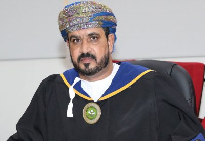باحث يقيس أثر برنامج إثرائي في تنمية قدرات التفكير التباعدي والإبداع الوجداني لدى الطلبة
