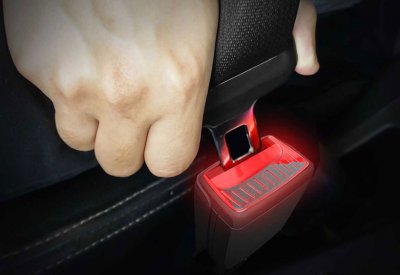 سكودا تسجل براءة اختراع أول حزام أمان مضيء