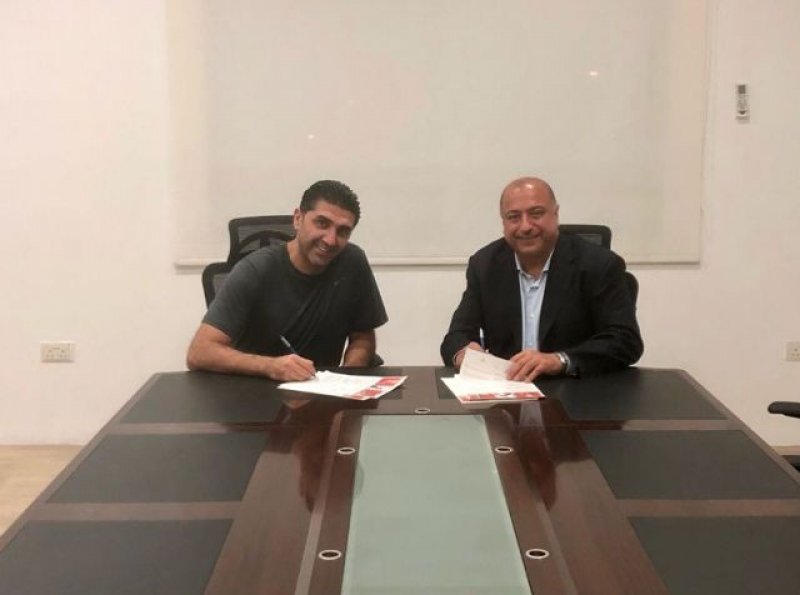 السوري جطل يقود كرة المنامة