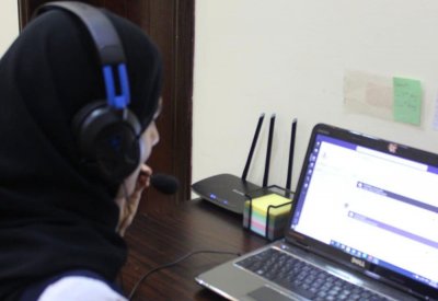 طالبات ثانوية الحد يطلقن إذاعة مدرسية عن بعد