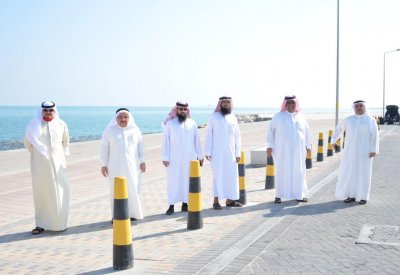 مجلس المحرق البلدي يزور ممشى شرق الحد