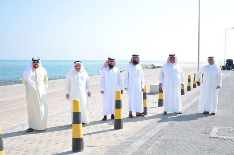 مجلس المحرق البلدي يزور ممشى شرق الحد