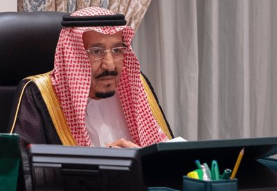 العاهل السعودي: قوى إقليمية تسعى لنشر الفكر المتطرف بالمنطقة