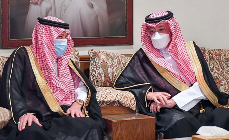 سفارة البحرين في الرياض تستقبل المعزين في وفاة صاحب السمو الملكي الأمير خليفة بن سلمان آل خليفة