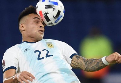 التانغو يتهادي ويتعادل مع الباراغواي في تصفيات كأس العالم