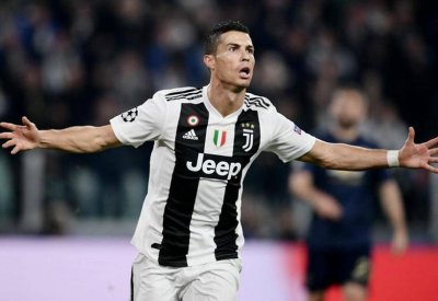 اليونايتد يفاوض رونالدو.. ووضع يوفنتوس المالي قد يدعم رحيله