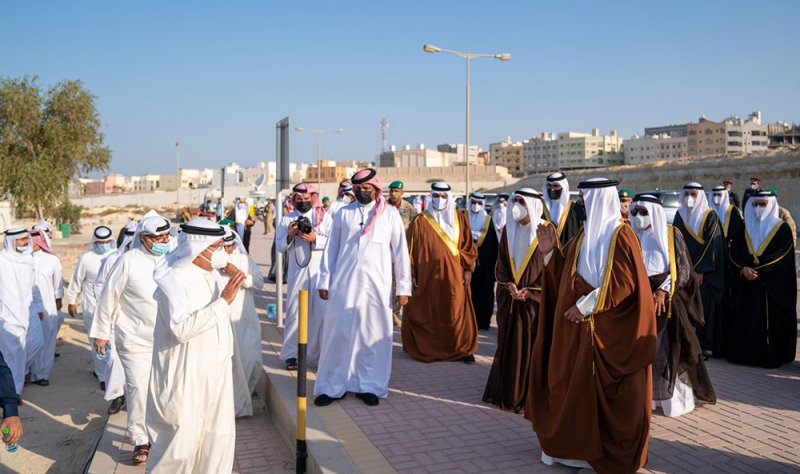 بالصور: مراسم دفن جثمان فقيد الوطن.. وولي العهد رئيس الوزراء: ليتغمد الفقيد بواسع رحمته ومغفرته ويسكنه فسيح جناته