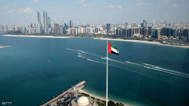 الإمارات تعلن بدء التنقل عبر المنافذ البرية في الدولة