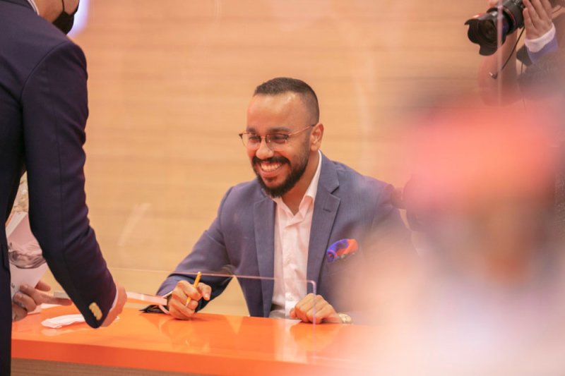​ أبو عرب يكتب سيرة لا ذاتية عن الذاكرة وانكسارات المكان في "أبيض"