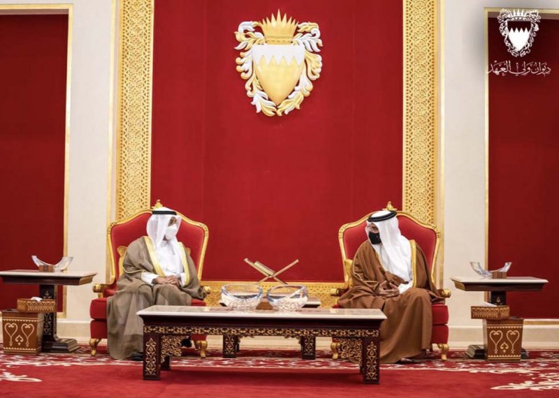 سمو ولي العهد رئيس الوزراء يستقبل الأمين العام لمجلس التعاون للتعازي بوفاة سمو الأمير الراحل