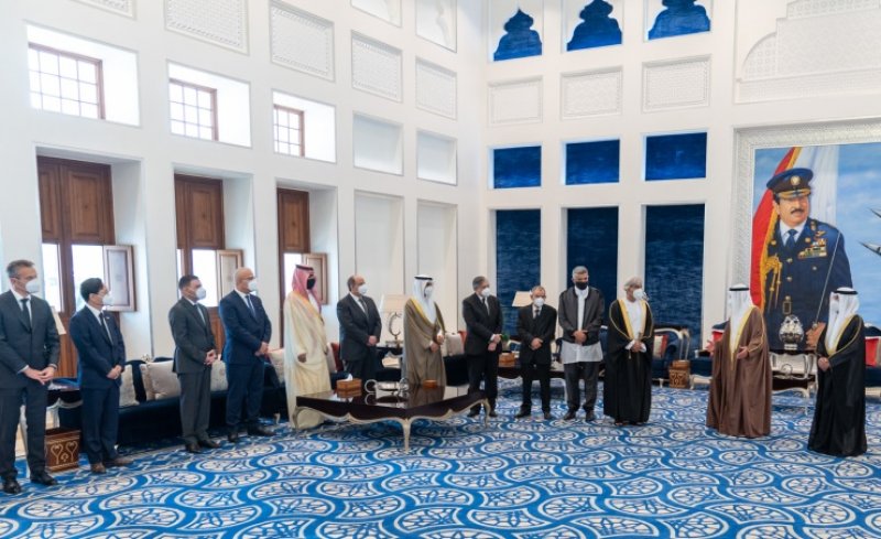 نائب رئيس الوزراء يستقبل رؤساء البعثات الدبلوماسية للتعازي بوفاة صاحب السمو الملكي الأمير خليفة بن سلمان آل خليفة