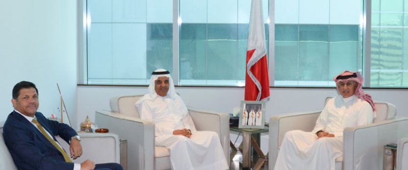 وزير الصناعة والتجارة والسياحة يستقبل رئيس مجلس إدارة بنك البحرين والكويت
