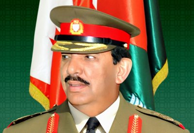 القائد العام يترأس الاجتماع المرئي للمجلس الأعلى للكلية الملكية للقيادة والأركان والدفاع الوطني