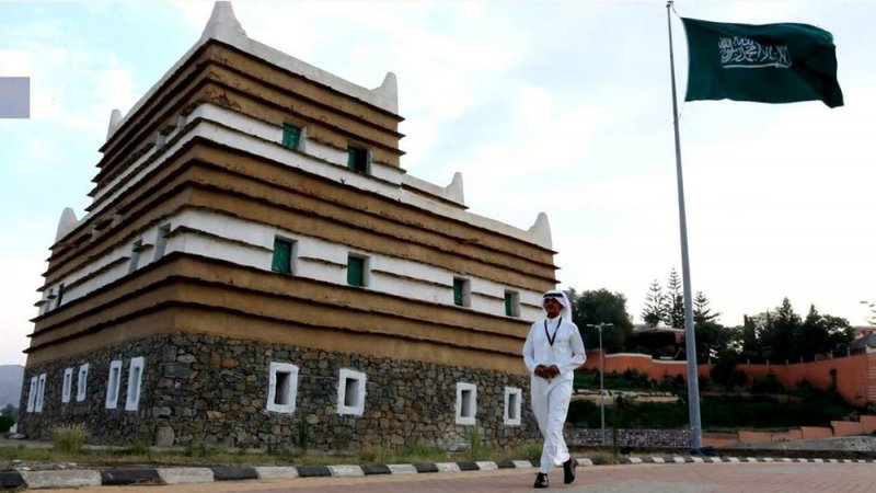 السعودية ترفع الحد الأدنى لأجور المواطنين لـ4 آلاف ريال