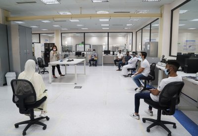 البوليتكنك تستقبل طلبة الهندسة وسط إجراءات احترازية مشددة