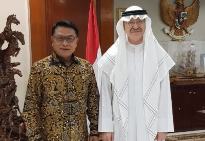 سفير مملكة البحرين لدى جمهورية أندونيسيا يجتمع مع رئيس هيئة مكتب فخامة رئيس جمهورية إندونيسيا