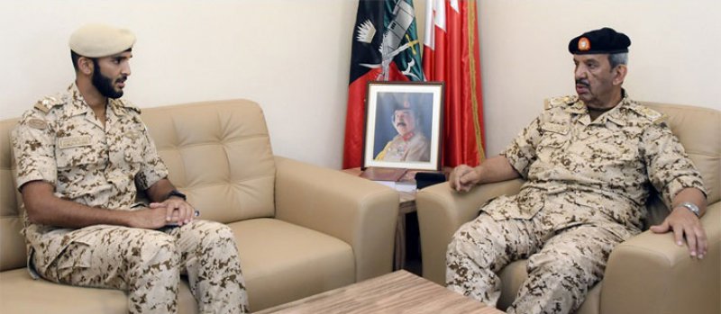 القائد العام لقوة الدفاع يتفقد إحدى وحدات قوة دفاع البحرين