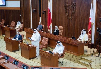 اقتراح برغبة لانشاء مركز شبابي في الحجيات والتربية تتمسك بملكية الأرض