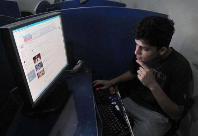 "عمالقة التكنولوجيا" يهددون بمغادرة باكستان