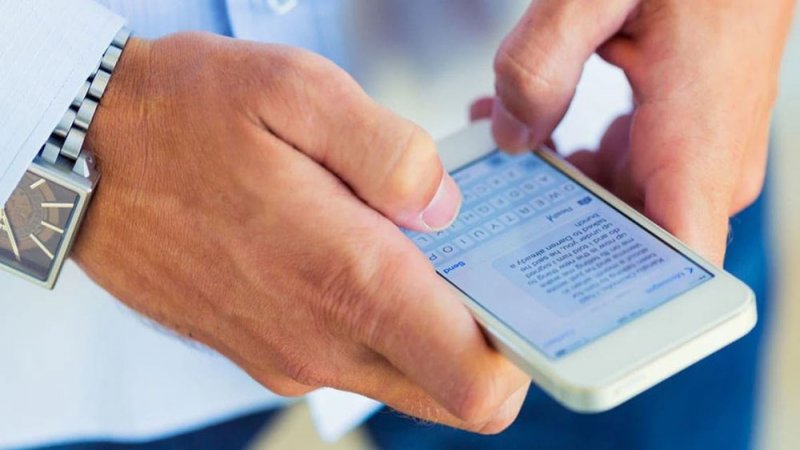 الكتابة على هاتف ذكي قد تكشف تطور أمراض الجهاز العصبي