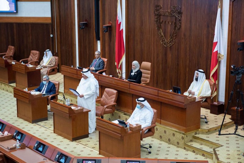 اقتراح برغبة لانشاء مركز شبابي في الحجيات والتربية تتمسك بملكية الأرض