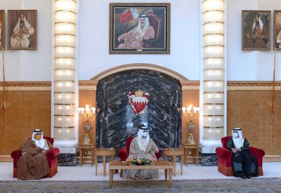 جلالة الملك المفدى يستقبل أبناء صاحب السمو الملكي الأمير خليفة بن سلمان آل خليفة رحمه الله