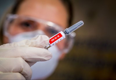 أمل جديد.. أكسفورد تعلن نسبة فاعلية لقاح كورونا