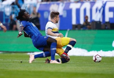 غوميز احتاج 3 دقائق لهز شباك النصر.. والغنام انتظر أكثر من 5 ساعات