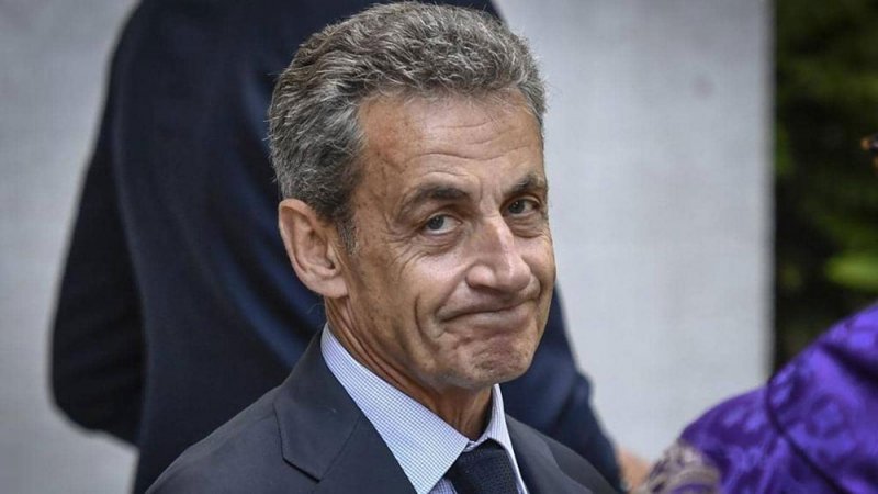 بتهمة الرشوة واستغلال النفوذ.. بدء محاكمة ساركوزي