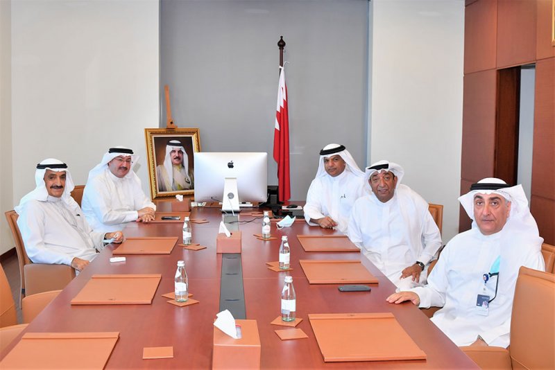 رئيس جهاز المساحة يجتمع مع رئيس غرفة التجارة