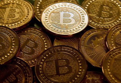 بيتكوين تتجاوز 19 ألف دولار للمرة الأولى منذ ديسمبر 2017