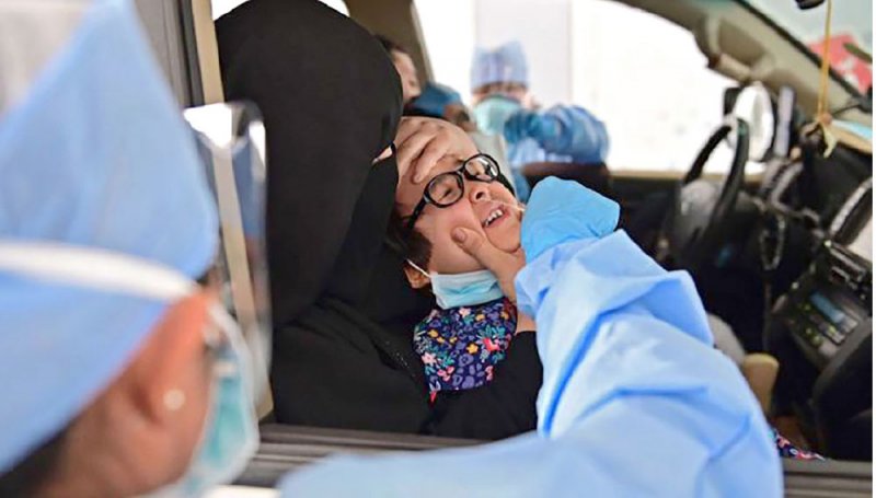 دبي تعتمد فحوصات كورونا للأطفال عن طريق اللعاب
