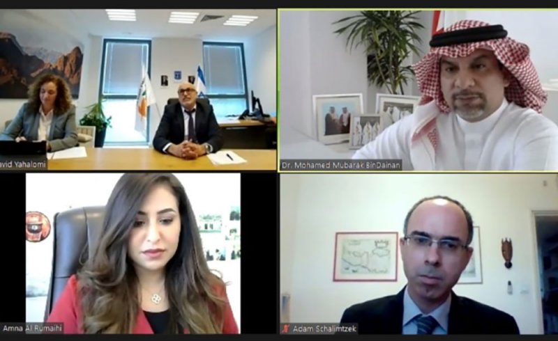 محمد بن دينة يجتمع مع مدير عام حماية البيئة الإسرائيلية تمهيدا لتوقيع مذكرة التفاهم الثنائية